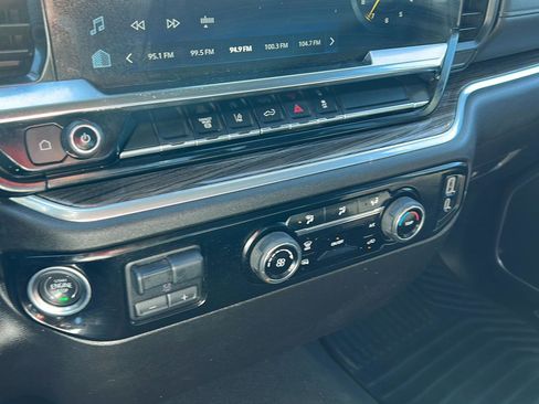 Used 2024 Chevrolet Silverado 2500 LT image 18