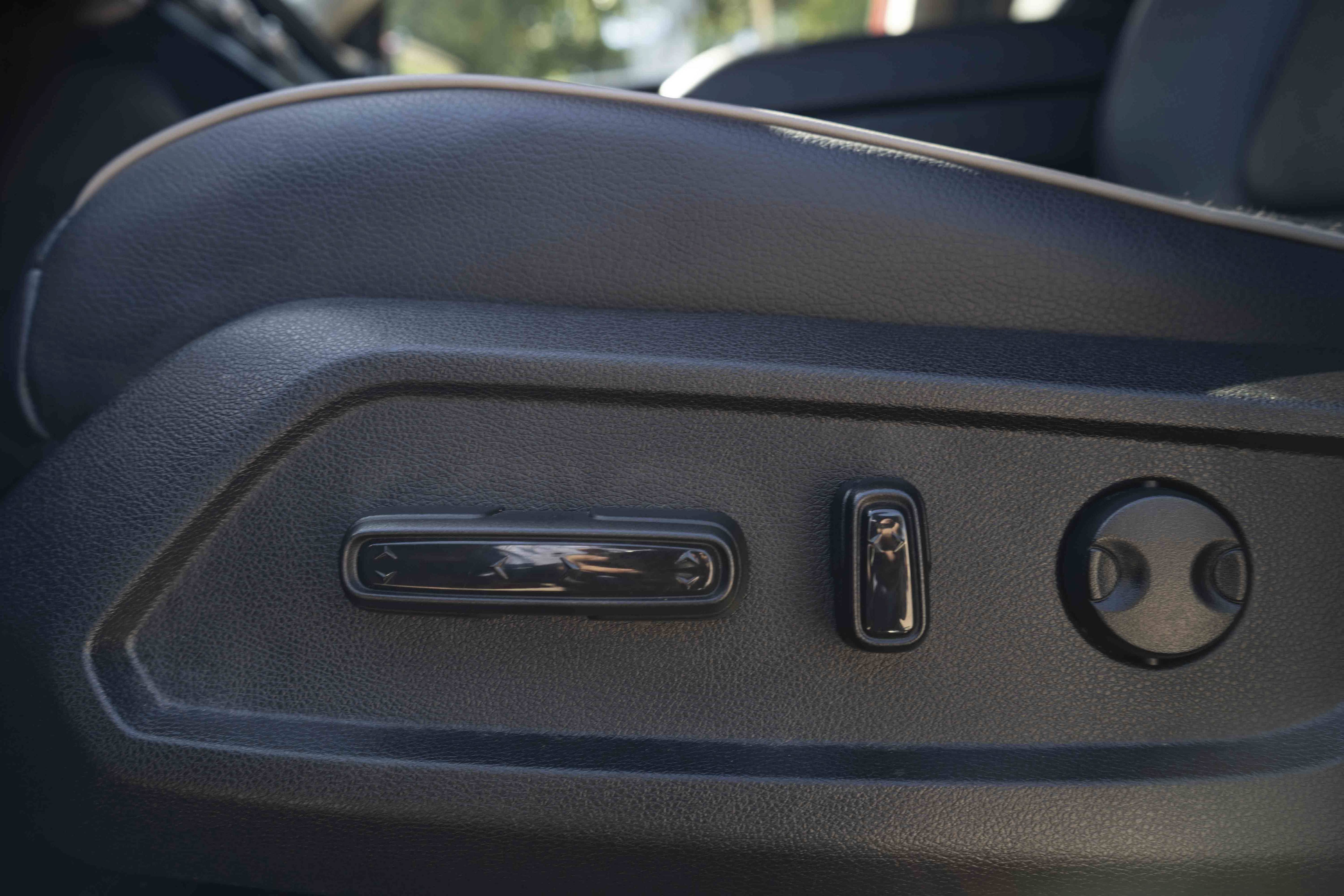 Certified 2025 Honda Pilot Elite image 40