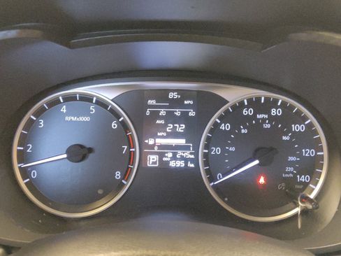 Used 2025 Nissan Versa S w/ S Plus Package FWD image 23