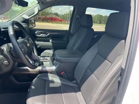 Used 2024 Chevrolet Silverado 1500 LTZ image 13