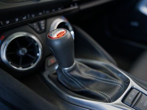 Used 2016 Chevrolet Camaro SS RWD image 10