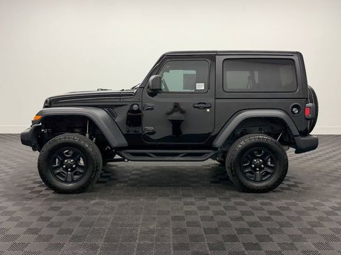 Used 2025 Jeep Wrangler Sport AWD/4WD image 2