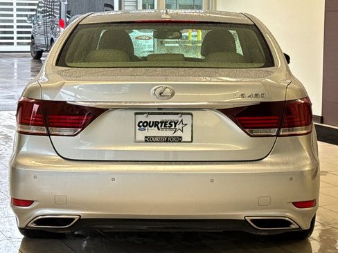 Used 2013 Lexus LS 460 w/ Comfort Pkg RWD image 5
