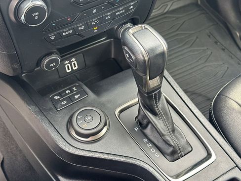 Certified 2021 Ford Ranger XLT w/ Tremor Off-Road Package image 32