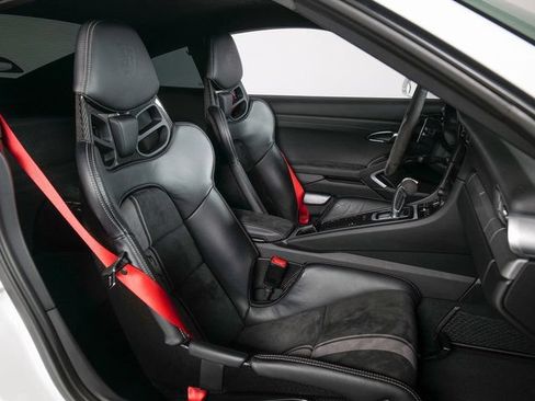 Certified 2018 Porsche 911 GT3 w/ Sport Chrono Package RWD image 11