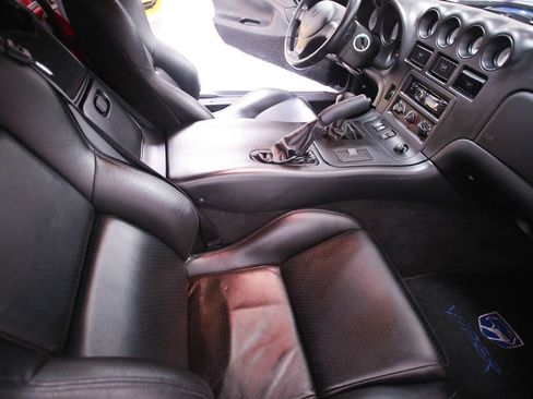 Used 1996 Dodge Viper GTS RWD image 18