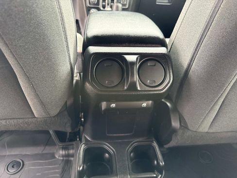 Used 2024 Jeep Wrangler Unlimited Sport AWD/4WD image 14