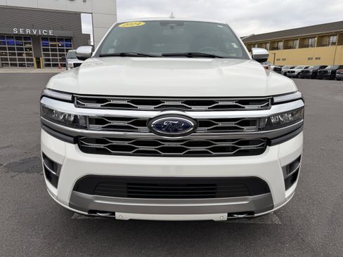 Used 2024 Ford Expedition Max Platinum image 2