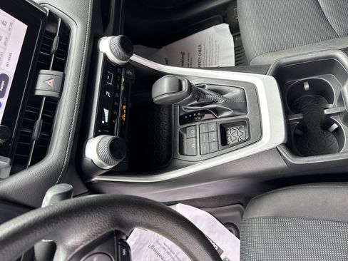 Used 2023 Toyota RAV4 LE AWD/4WD image 13