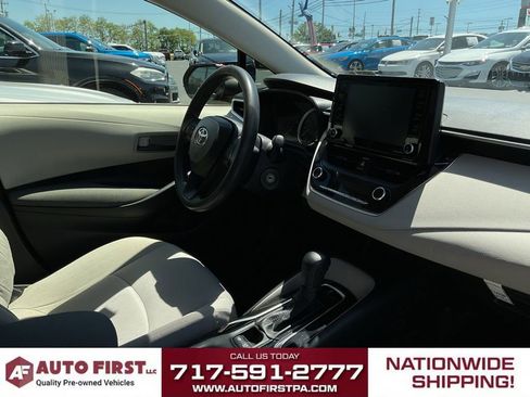 Used 2022 Toyota Corolla LE FWD image 14