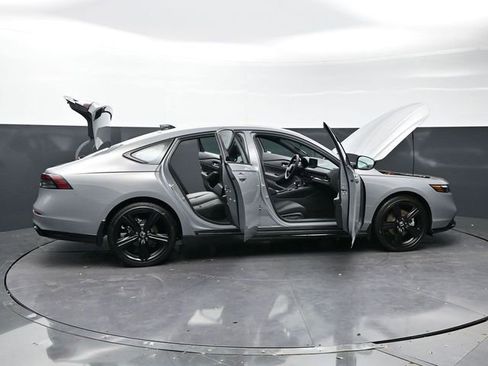 Used 2025 Honda Accord Sport image 36