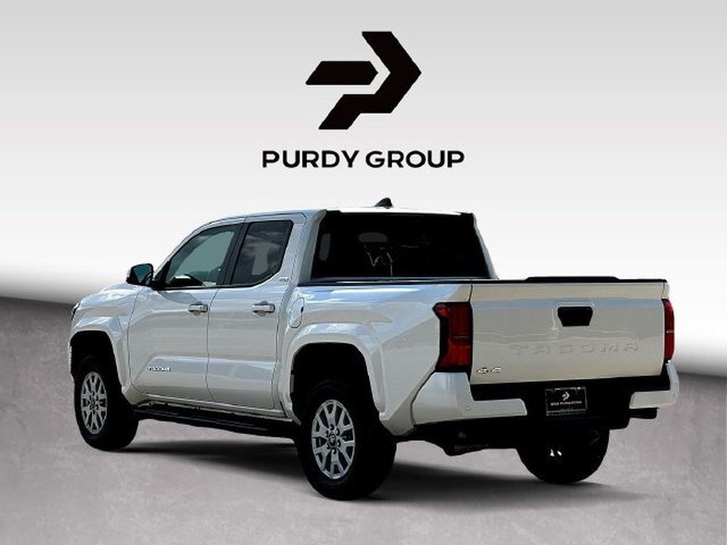 Certified 2025 Toyota Tacoma SR5 w/ SR5 Upgrade Package AWD/4WD image 6