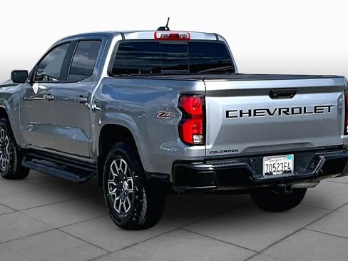 Used 2025 Chevrolet Colorado Z71 w/ Technology Package AWD/4WD image 11