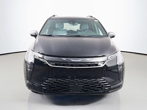 New 2027 Chrysler Pacifica Pinnacle w/ Theater Group AWD/4WD image 2