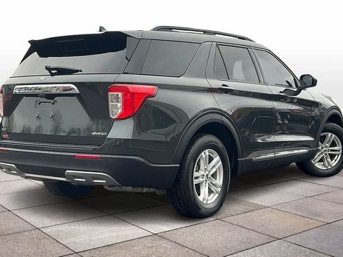 Used 2022 Ford Explorer XLT w/ Equipment Group 202A image 12