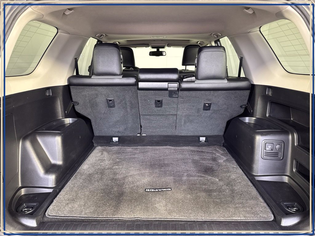 Used 2018 Toyota 4Runner SR5 Premium AWD/4WD image 40