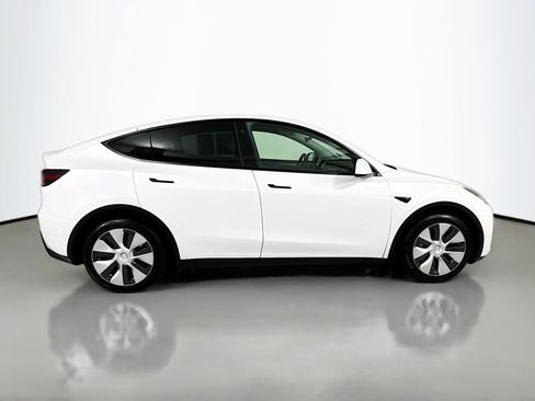 Used 2023 Tesla Model Y Long Range image 5
