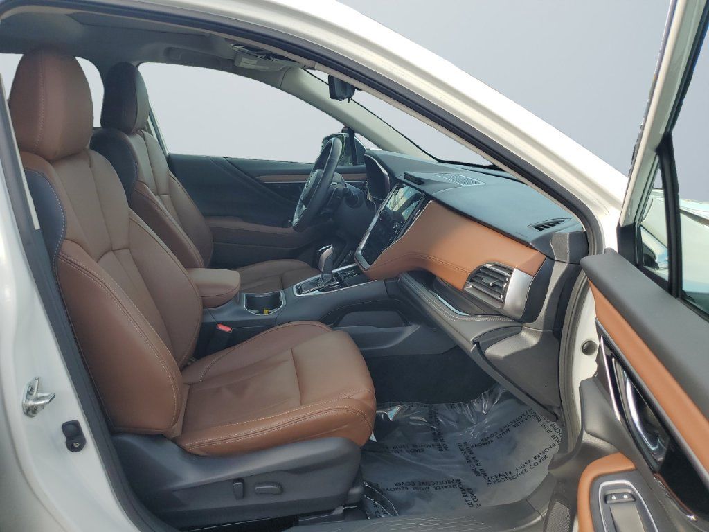 Certified 2025 Subaru Outback Touring XT AWD/4WD image 15