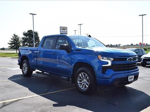 Used 2023 Chevrolet Silverado 1500 RST image 3