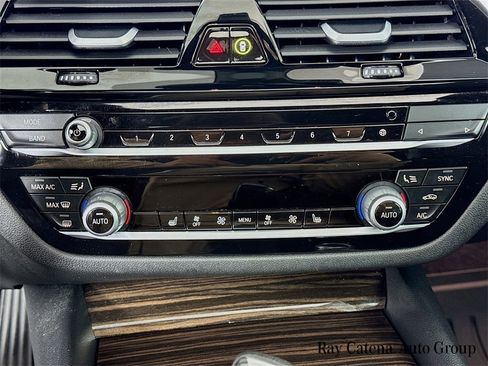 Certified 2022 BMW 530i xDrive w/ Premium Package image 16