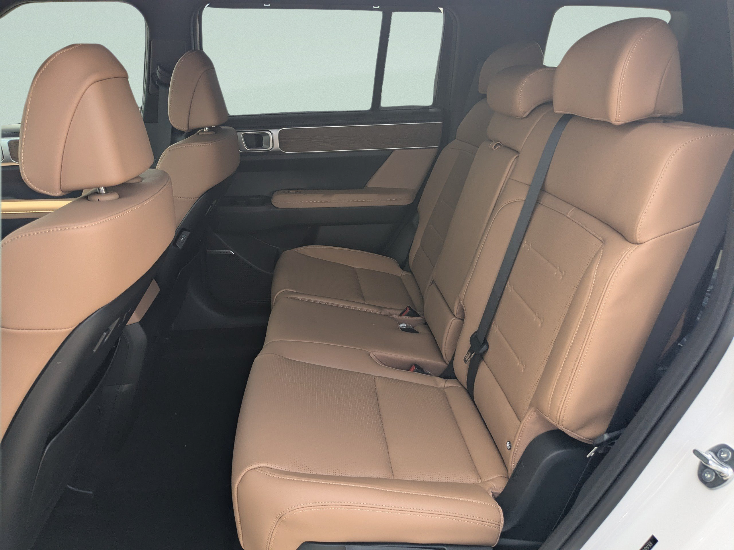 New 2027 Hyundai Santa Fe Limited FWD image 13