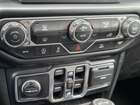 Certified 2021 Jeep Wrangler Unlimited Sport image 10