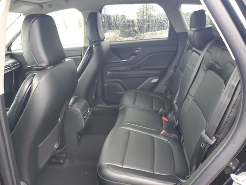 New 2026 Lincoln Corsair Premiere image 25