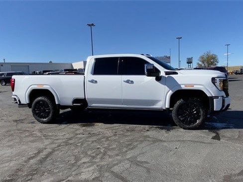 Certified 2025 GMC Sierra 3500 Denali Ultimate image 2