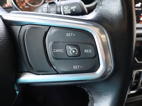 Used 2021 Jeep Wrangler Unlimited Sahara image 31