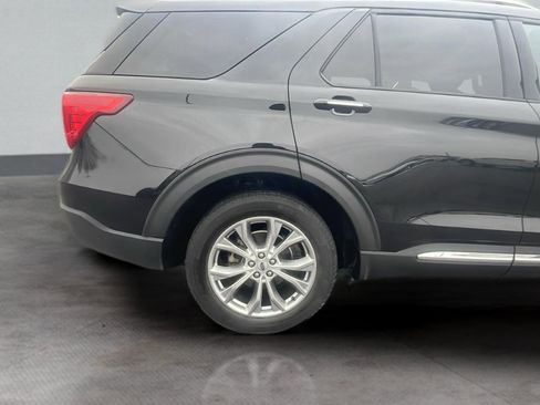 Used 2020 Ford Explorer Limited image 23