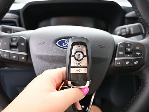 New 2025 Ford Maverick XLT w/ XLT Luxury Package image 34