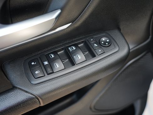 Used 2019 RAM 1500 Big Horn AWD/4WD image 17