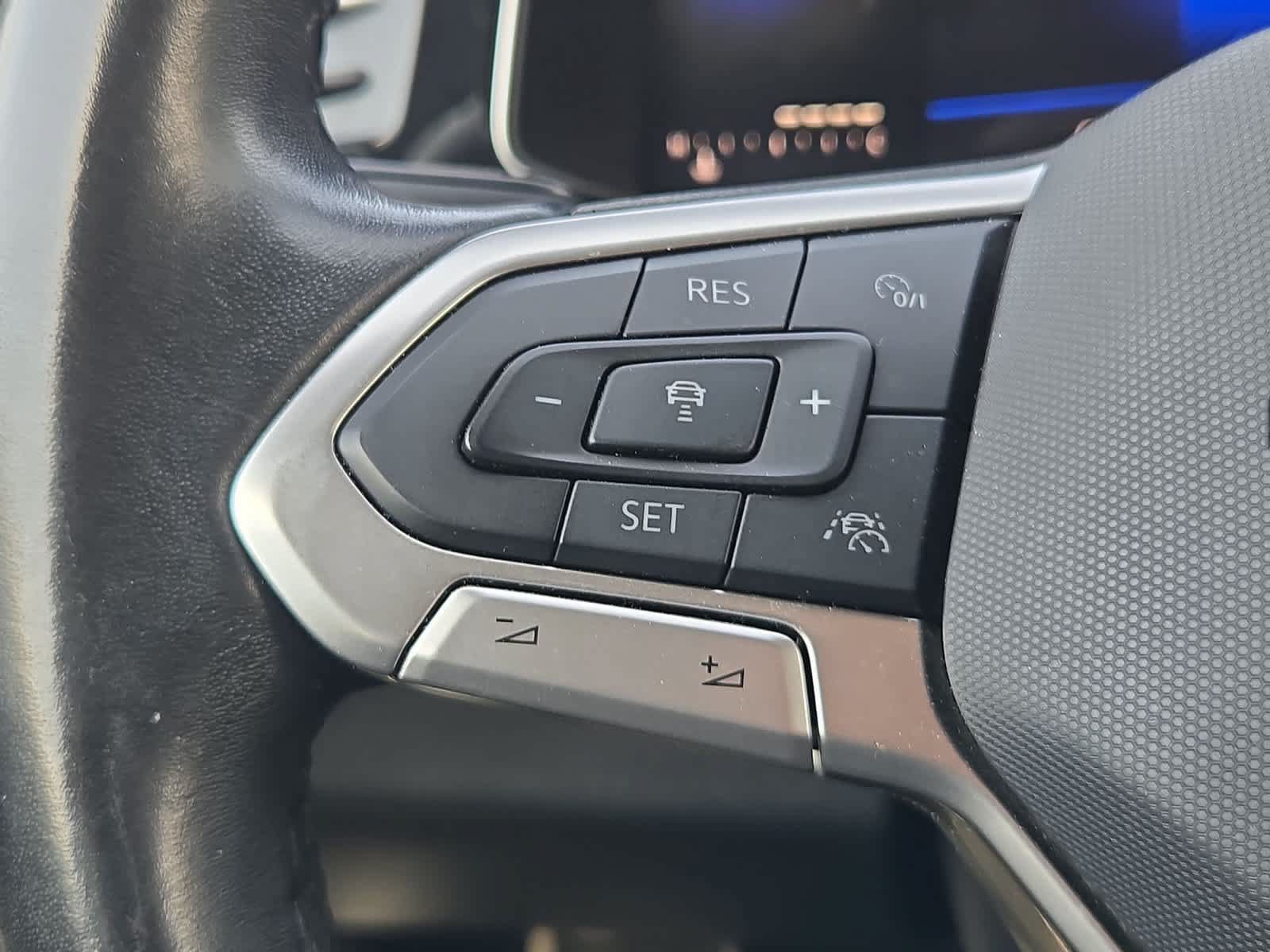 Used 2025 Volkswagen Jetta Sport FWD image 23
