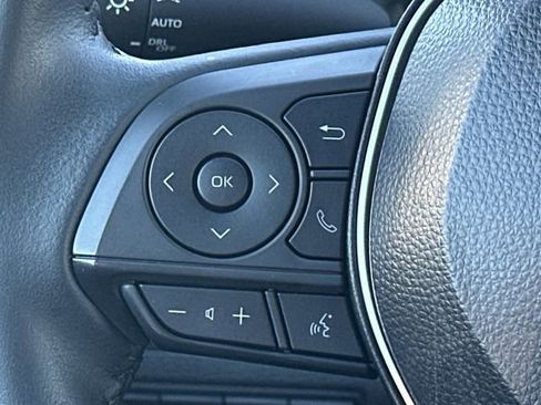 Certified 2025 Toyota Corolla SE image 12