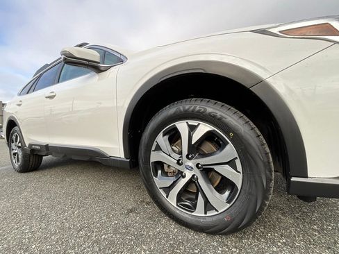 Certified 2022 Subaru Outback Limited image 9