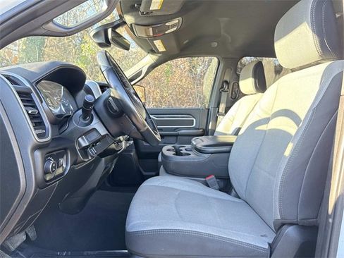 Used 2024 RAM 2500 Big Horn image 9