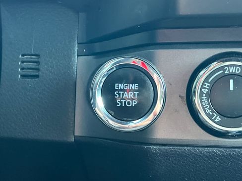 Used 2021 Toyota Tacoma TRD Off-Road image 22