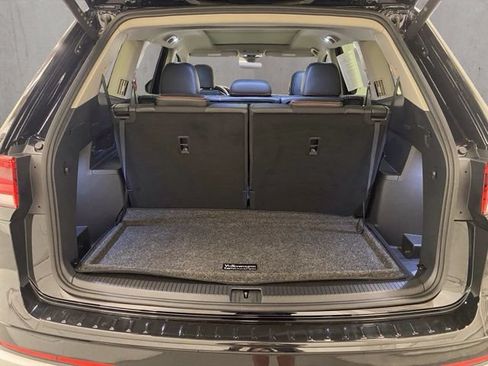 Used 2024 Volkswagen Atlas Peak Edition SEL AWD/4WD image 23