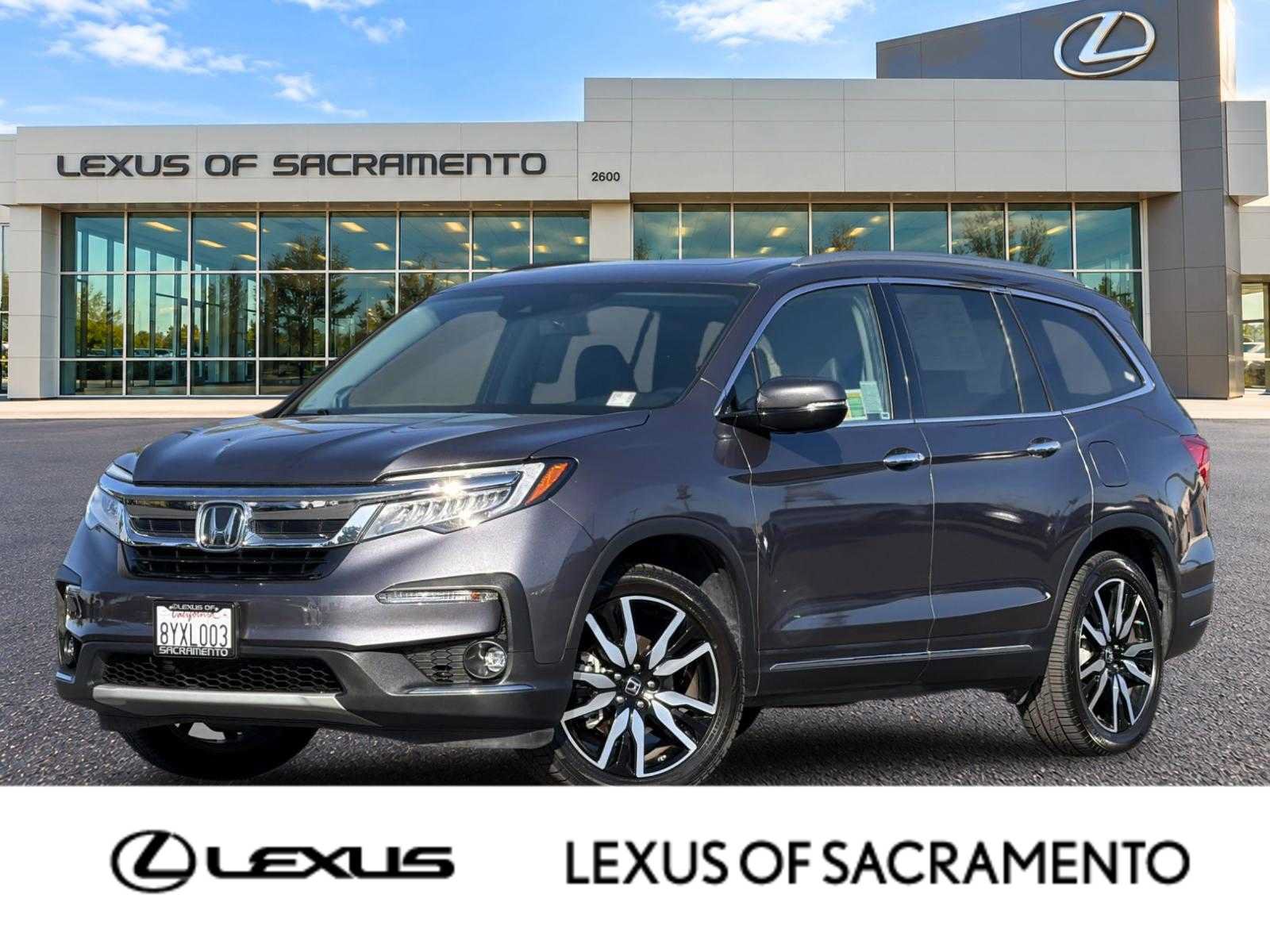 Used 2022 Honda Pilot Touring image 1