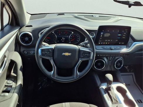 Used 2026 Chevrolet Blazer LT FWD image 9