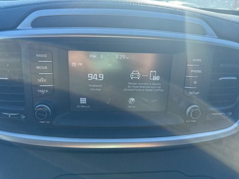 Used 2019 Kia Sorento LX image 27