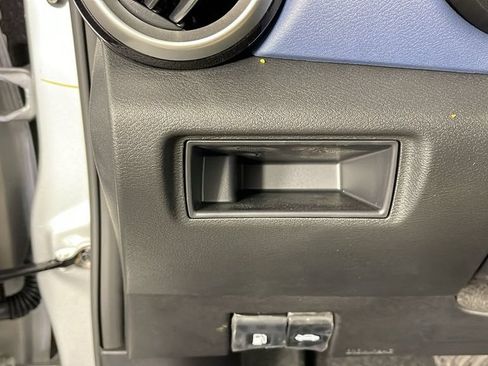 Used 2025 Nissan Versa SV w/ Trunk Package FWD image 28