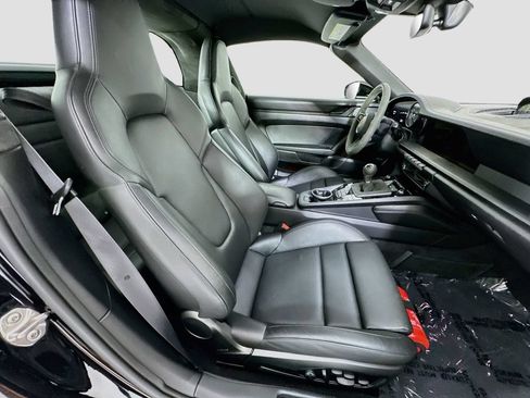 Certified 2022 Porsche 911 Targa 4 GTS AWD/4WD image 26