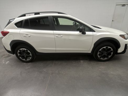 Used 2023 Subaru Crosstrek 2.0i image 9