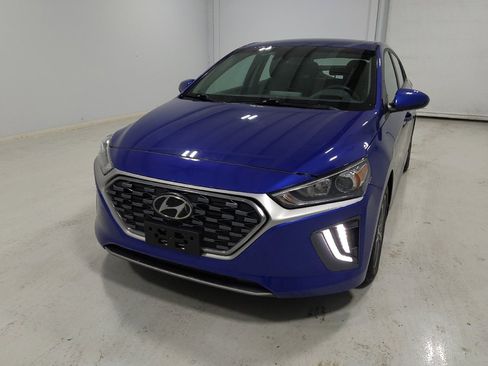 Used 2021 Hyundai Ioniq SE image 15