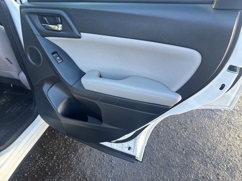 Used 2015 Subaru Forester 2.5i Limited image 26