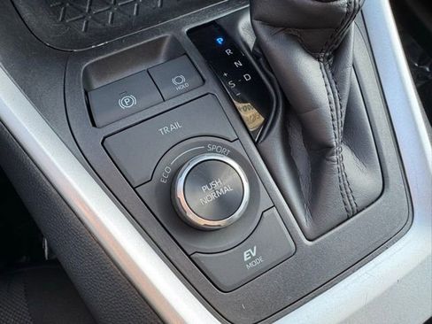 Certified 2025 Toyota RAV4 XLE image 15