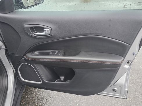 Used 2021 Jeep Compass Latitude image 19