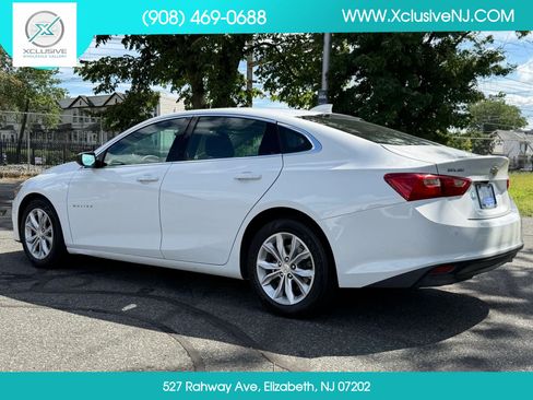Used 2023 Chevrolet Malibu LT w/ Driver Confidence Package FWD image 2