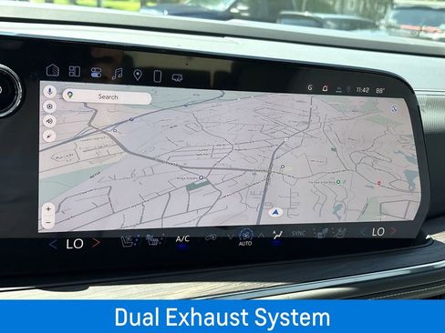 New 2025 Chevrolet Suburban Premier image 15